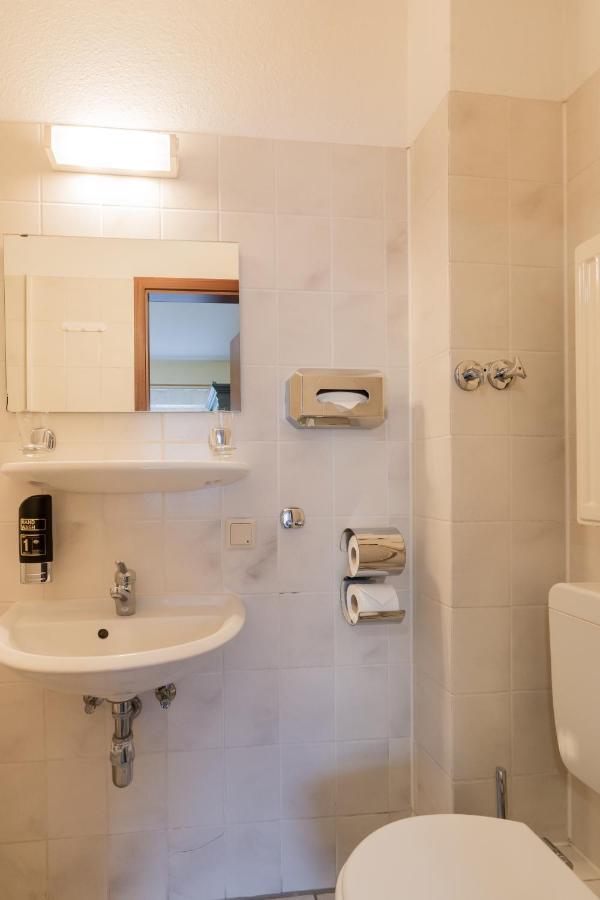 Hotel Dori'S 108 Берлин Экстерьер фото
